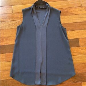 MM LaFleur Elegant Gray Sleeveless Top